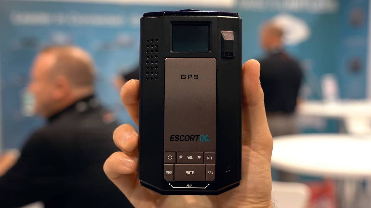 Escort IXc in hand