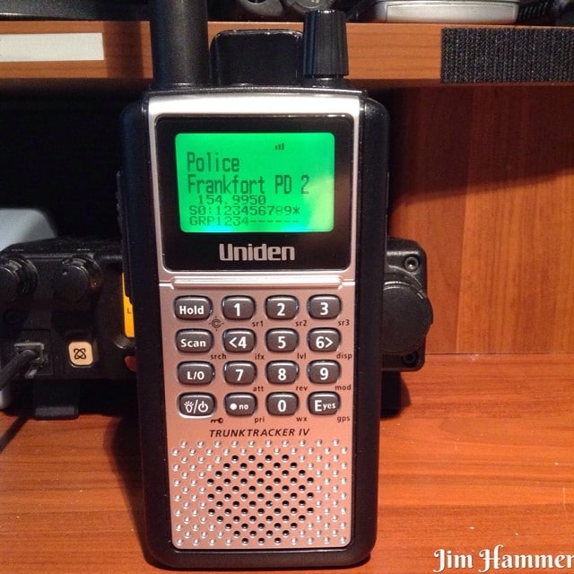 listen to police scanner