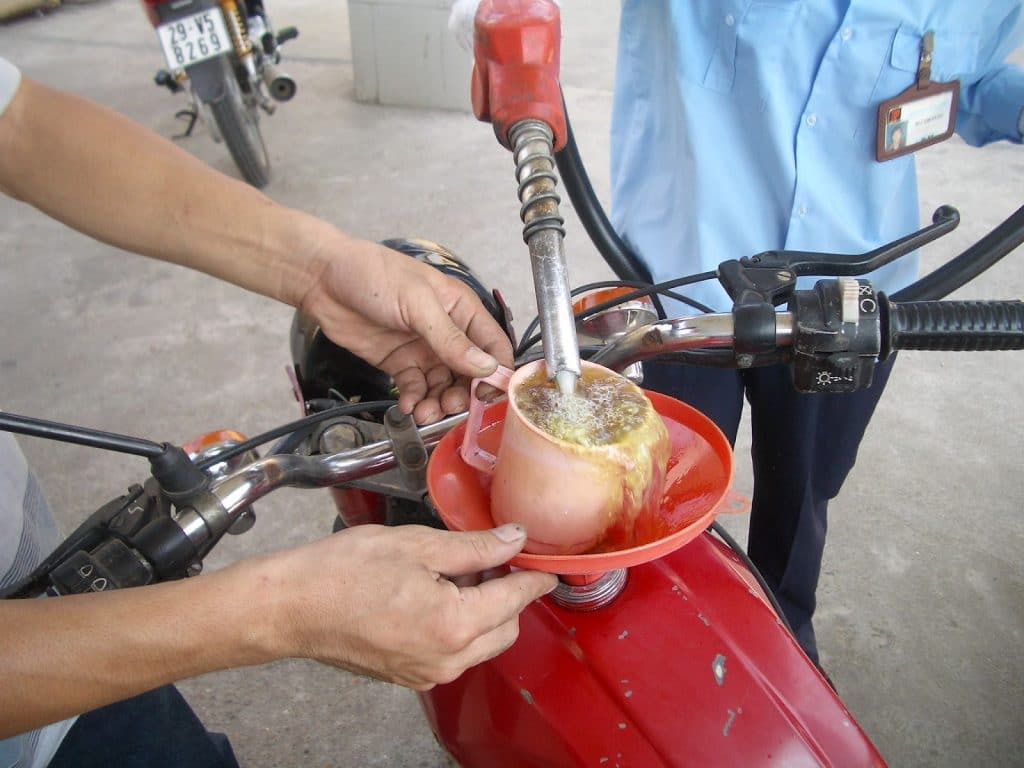 picture of gas oil mixture